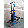 Apilador manual 2.000 Kg a 1.600 mm